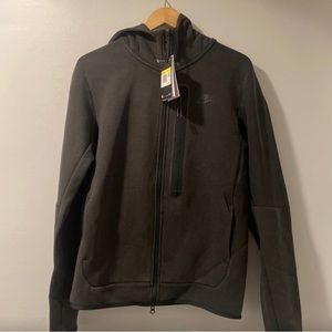 Nike Tech Fleece Men's Black Washed Full-Zip Hoodie  DD3100-010 Small, New NWT